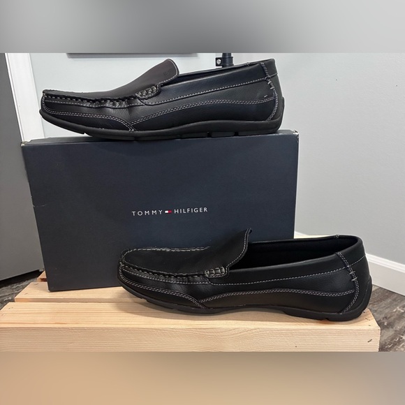 Tommy Hilfiger - Men's Black Loafers - Picture 3 of 3